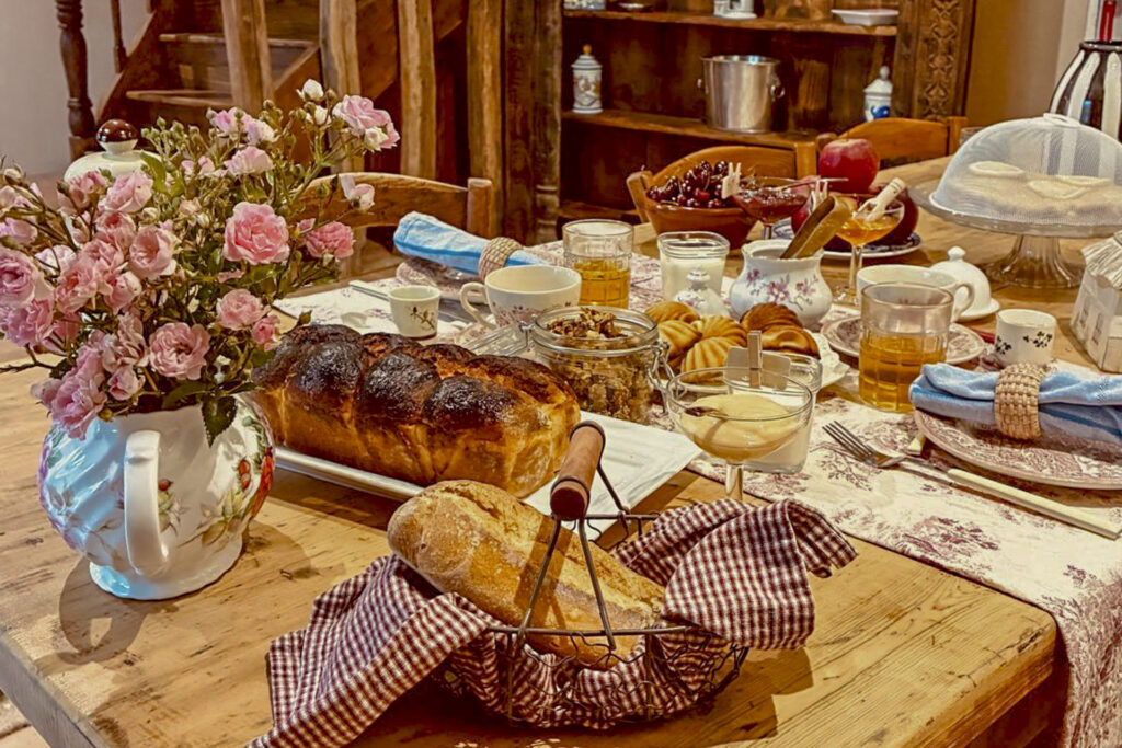 breakfast salon sherlock 2